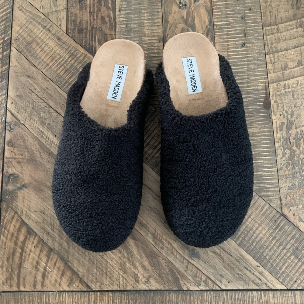 Steve Madden Sherpa clogs